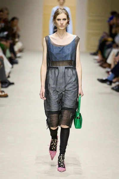 Look 46